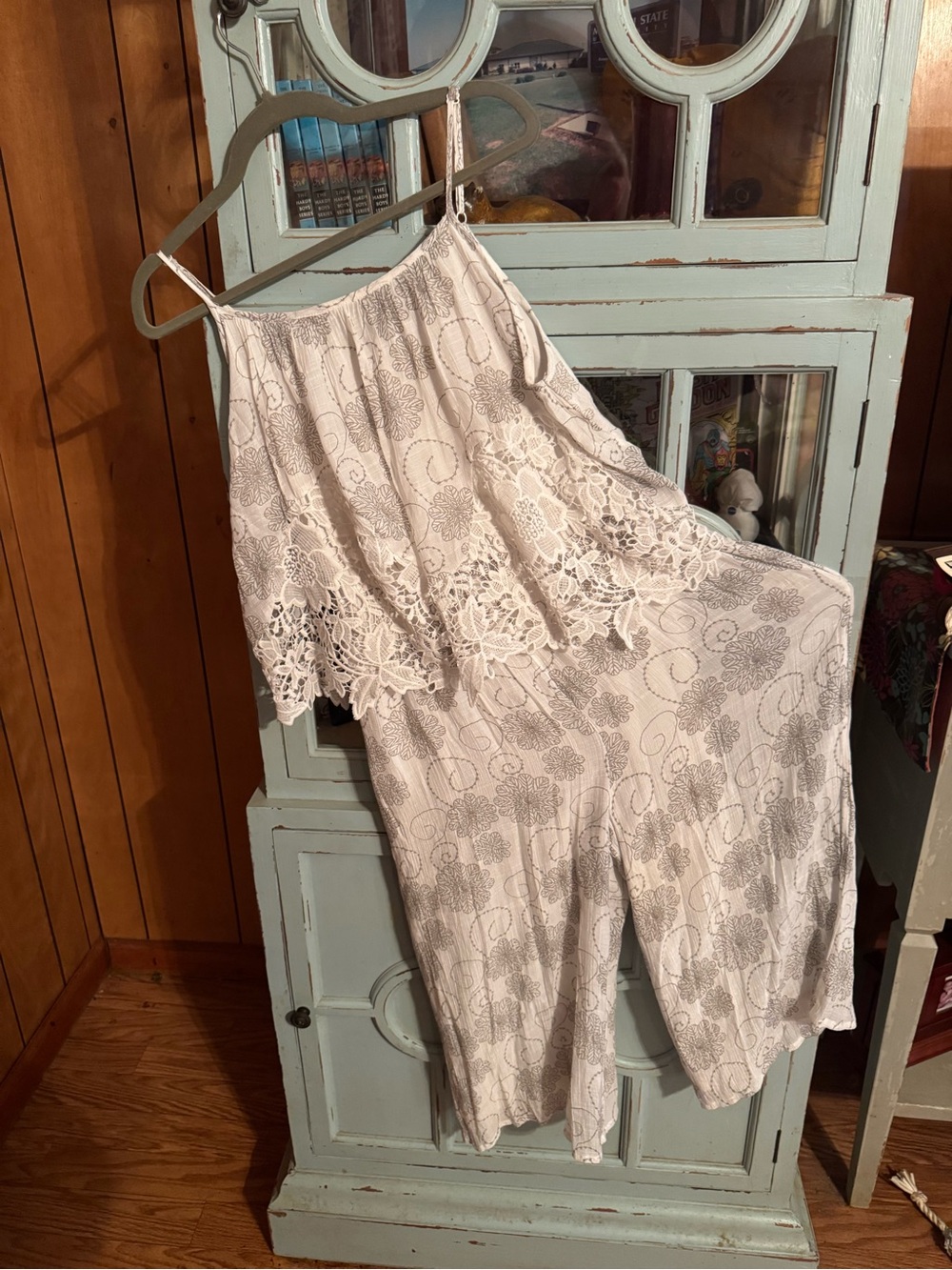Lace-Trim Cream Spaghetti-Strap Jumpsuit J Glee Size Large B10